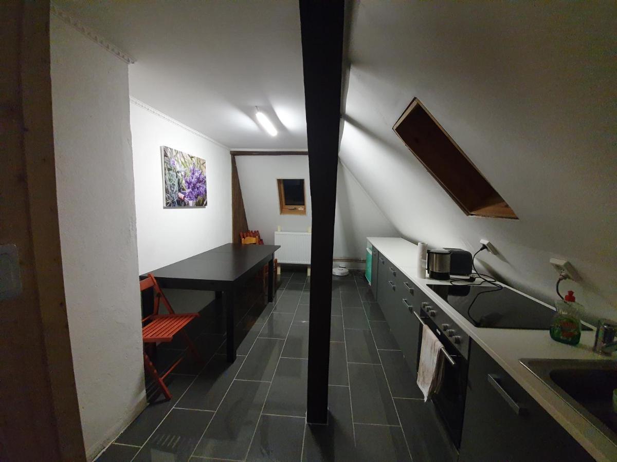 Dachgeschosswohnung In Neumuenster 2 Zimmer Dış mekan fotoğraf